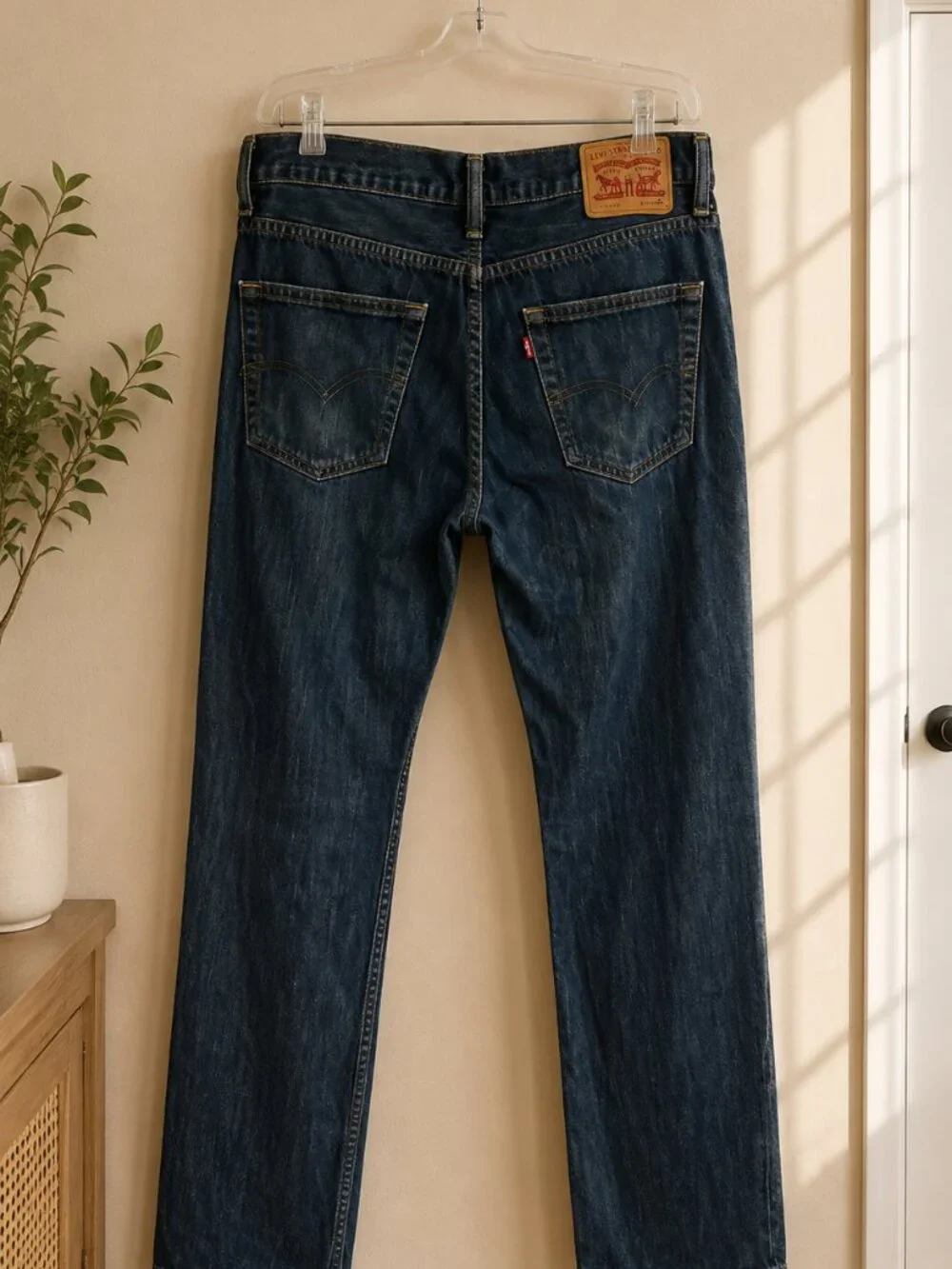 Levi's 514 Straight Fit Jeans Men's Medium Wash Blue Denim Classic